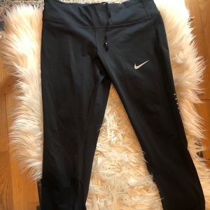 Nike Dri-Fit Capri Workout Leggings